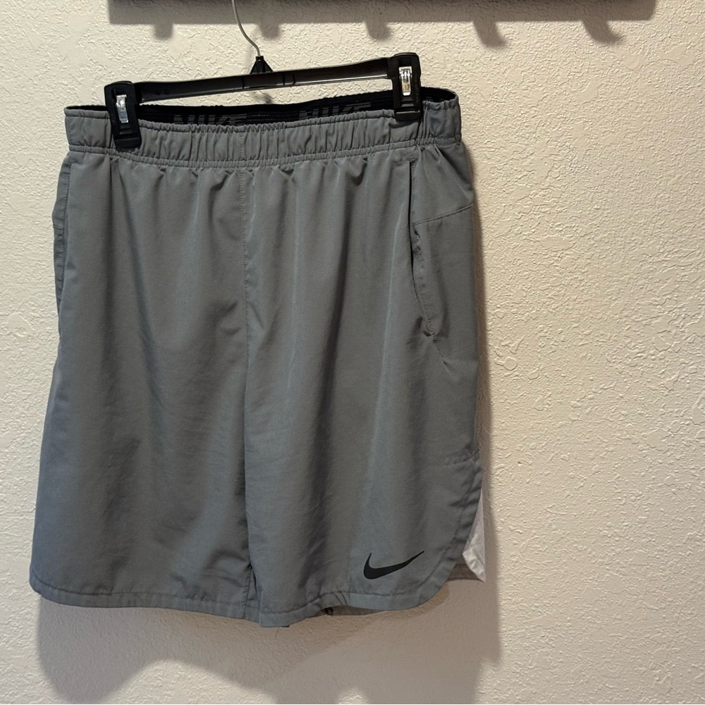 Nike Men's Athletic Shorts in Gray